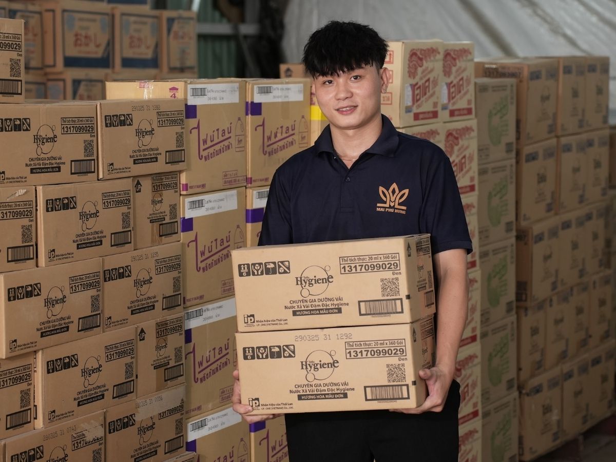 Mai Phu Hung Brand Identity