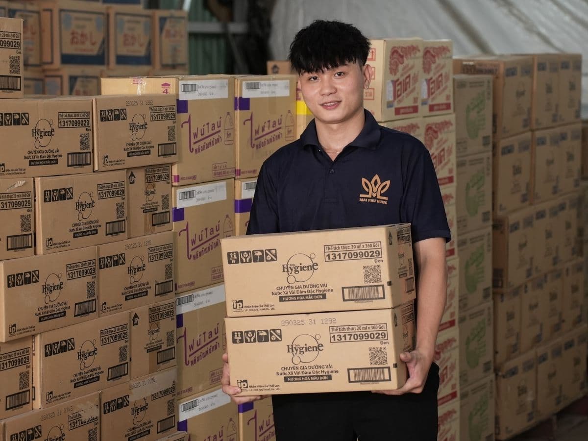 Mai Phu Hung Brand Identity